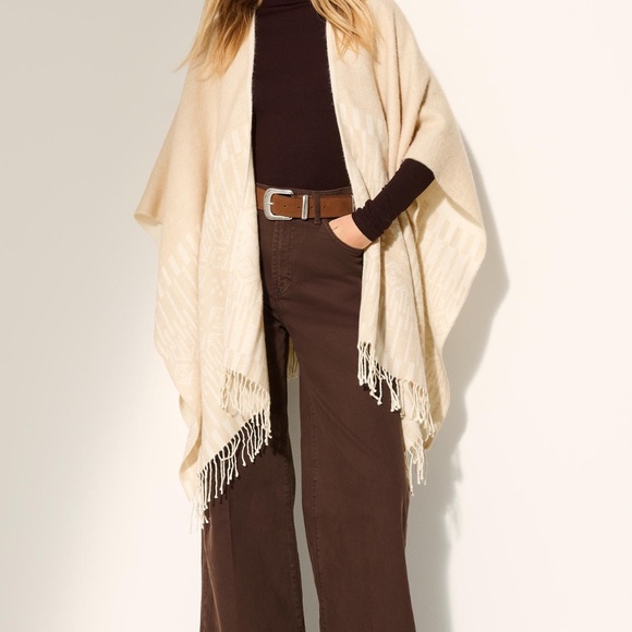 Overland Cashmere Blue & Antique White Wrap Scarf OS - Picture 12 of 14